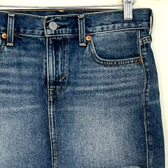 LEVI'S DENIM MINI SKIRT WITH DISTRESSING & RAW HEM SIZE 24 - Picture 7 of 12